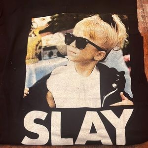 Black sleeve T-shirt with Olsen twin